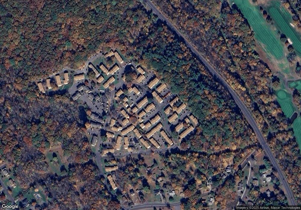 52 Ridge Rd unit 3, Naugatuck, CT 06770 - photo 1