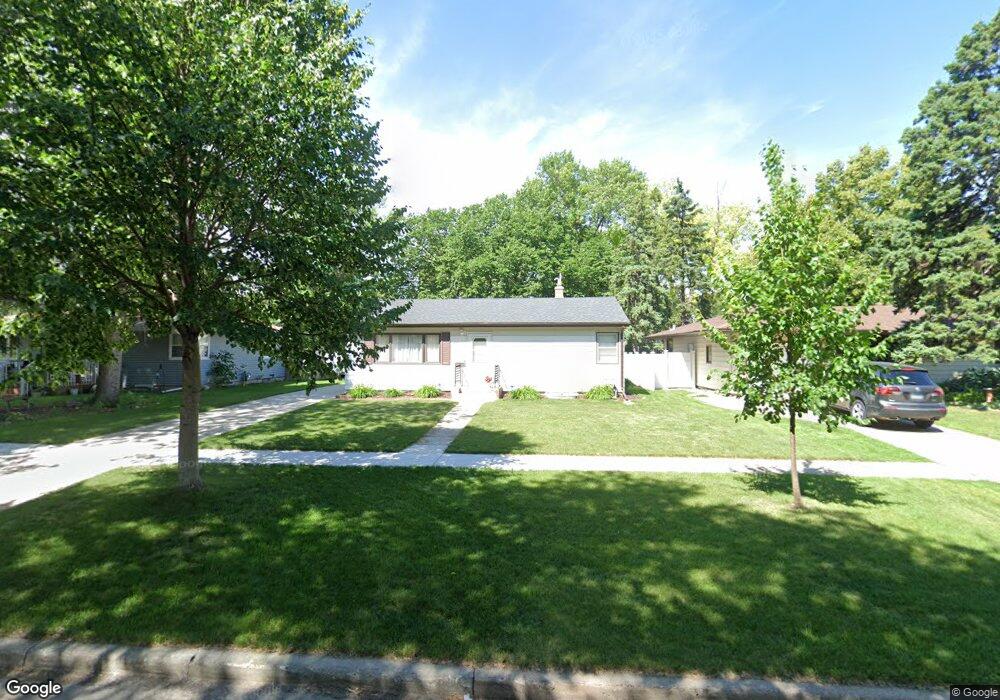 1909 16th St S, Fargo, ND 58103 - photo 1