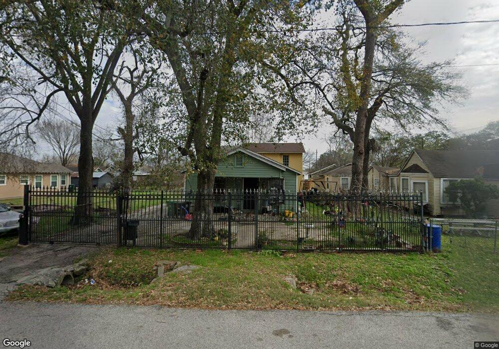 4804 Chapman St, Houston, TX 77009 - photo 1