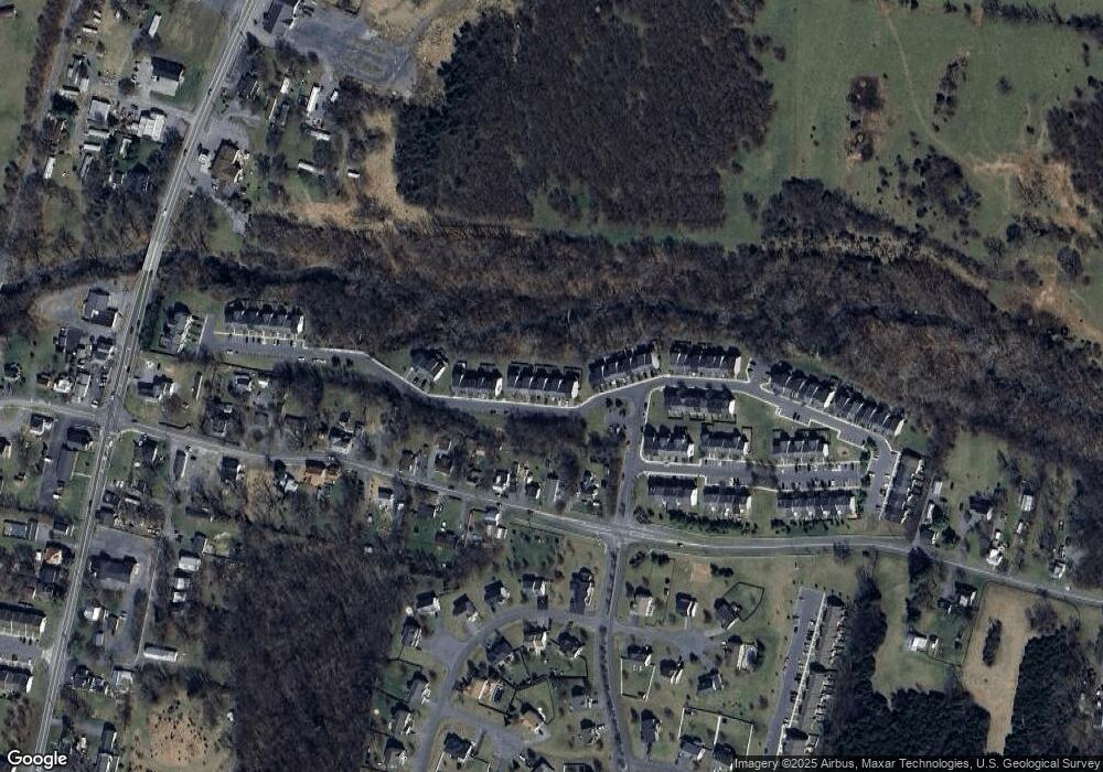 187 Scarboro Dr, Bunker Hill, WV 25413 - photo 1