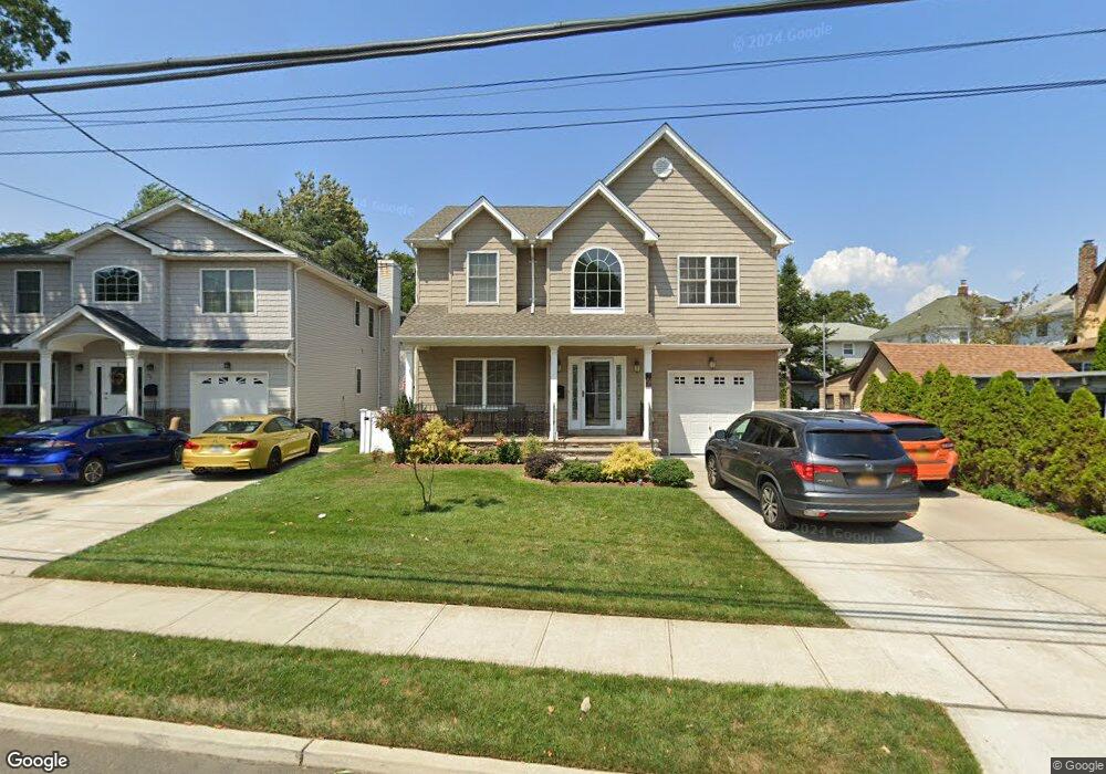 79 Evergreen Ave, Lynbrook, NY 11563 - photo 1