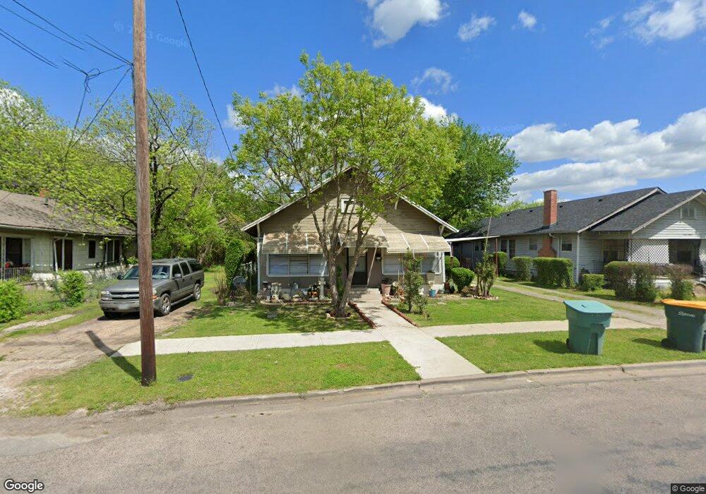 715 N Walnut St, Sherman, TX 75090 - photo 1