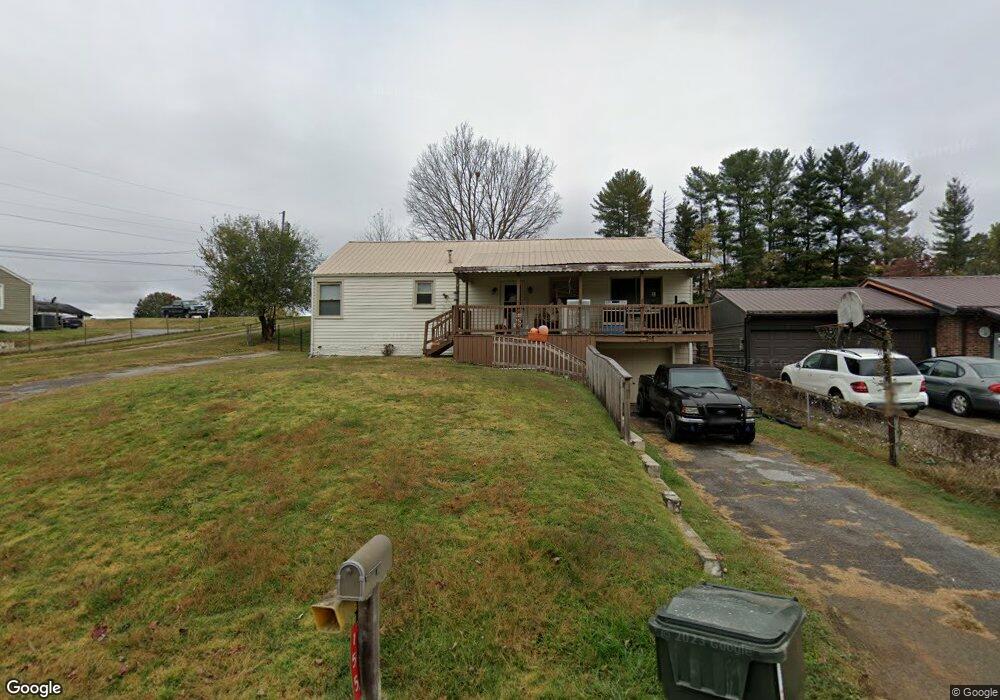 155 Warren St, Fall Branch, TN 37656 - photo 1