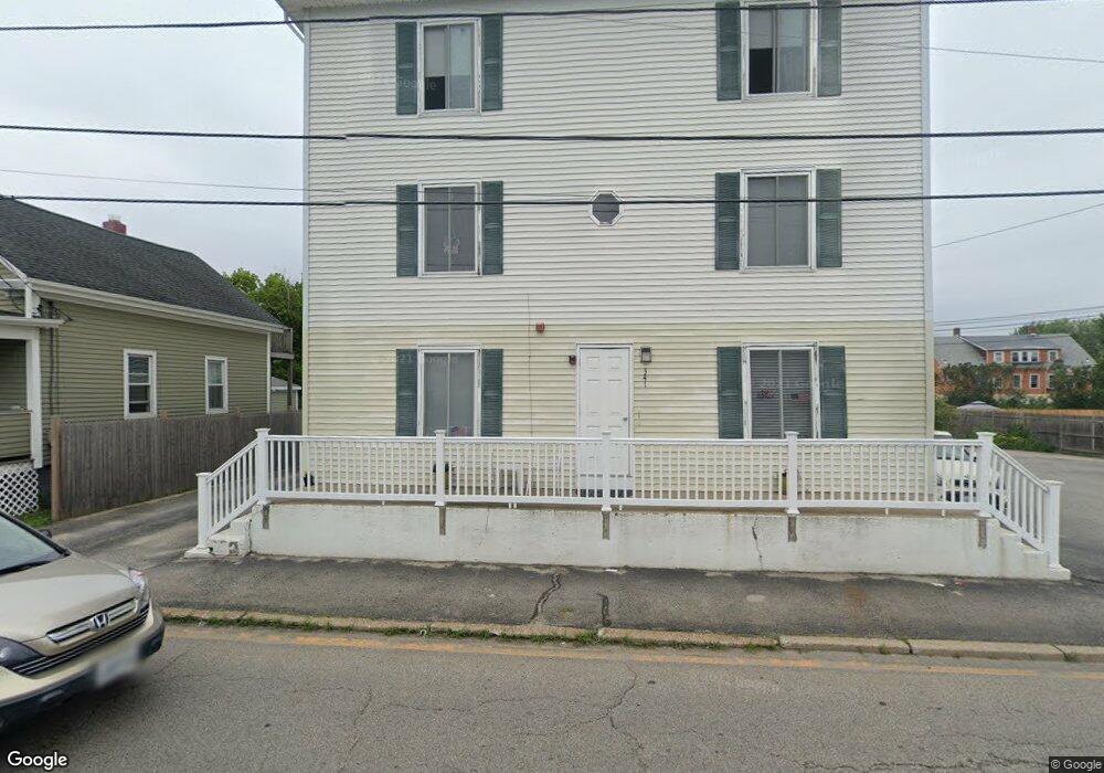 341 Metacom Ave, Warren, RI 02885 - photo 1