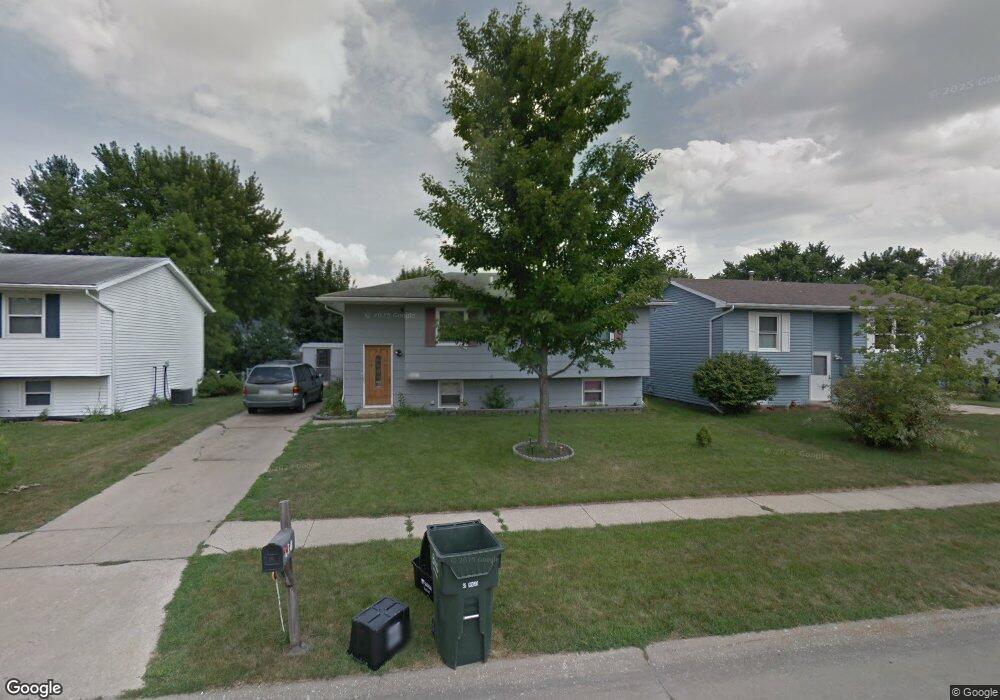 1121 Emerald Dr, Davenport, IA 52804 - photo 1