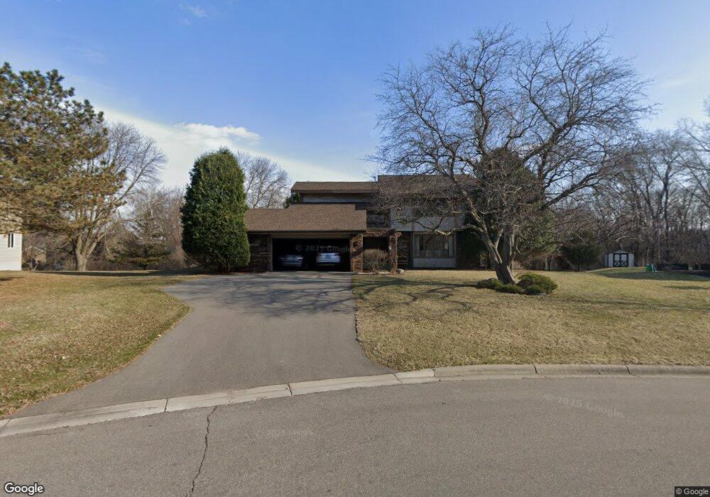 16929 Creek Ridge Place, Minnetonka, MN 55345 - photo 1