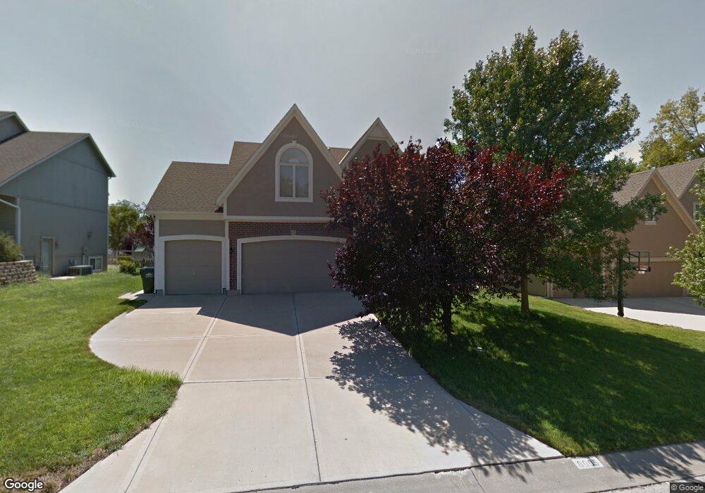 6005 Lone Elm Rd, Shawnee, KS 66218 - photo 1