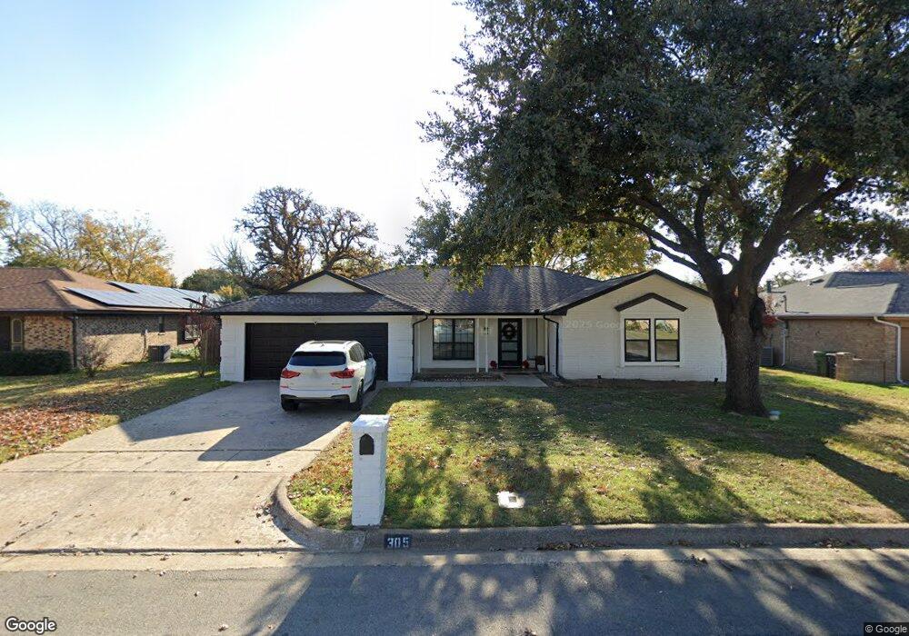305 Fairhaven Ct, Hurst, TX 76054 - photo 1