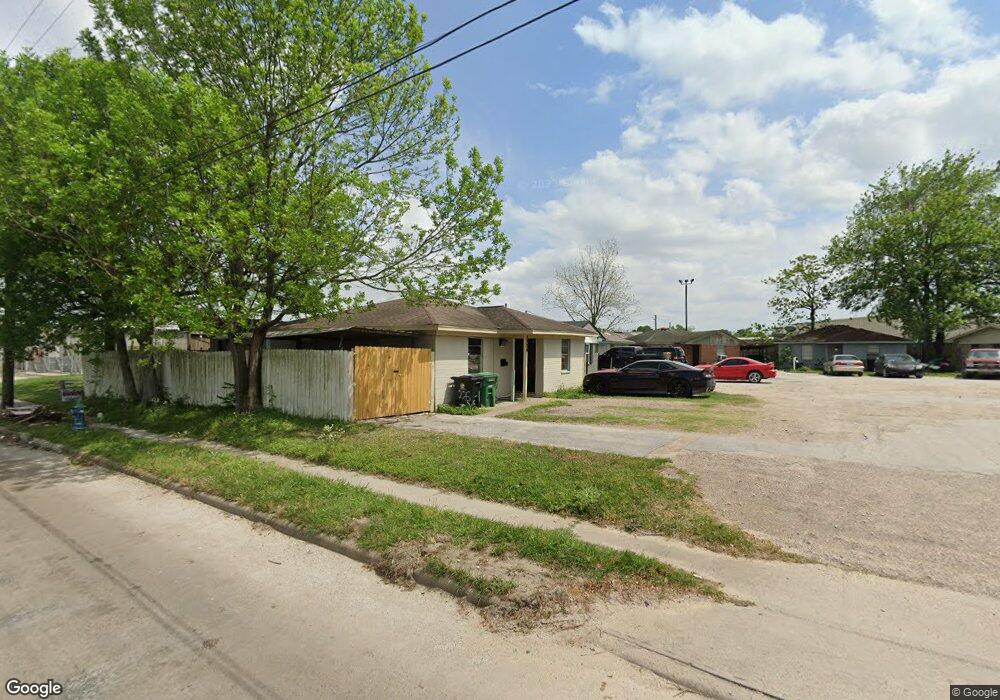 1224 Tidwell Rd, Houston, TX 77022 - photo 1