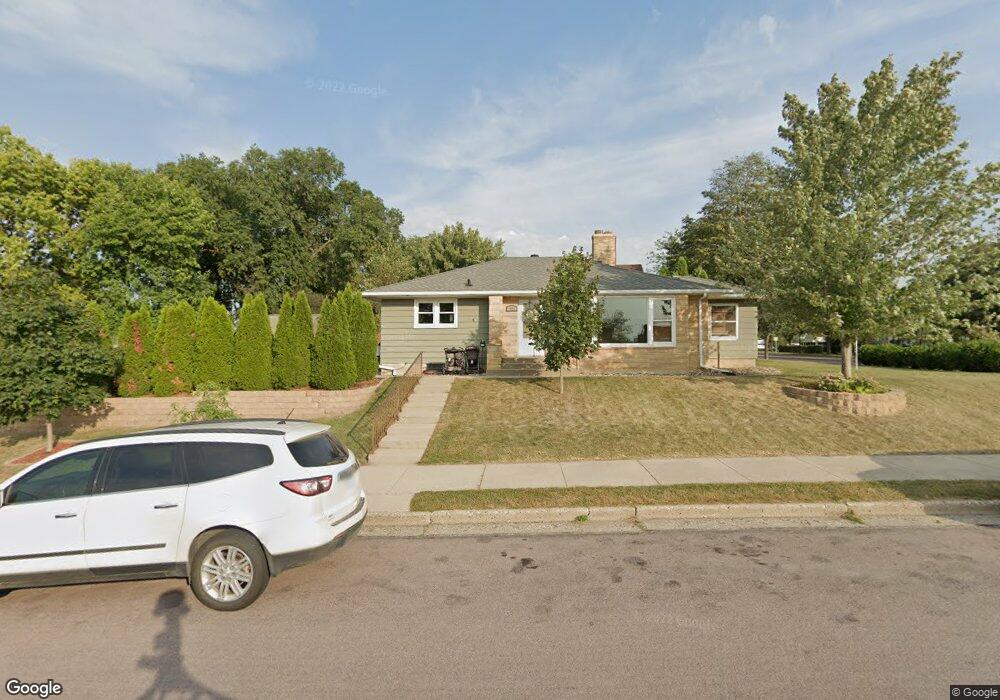 1020 S Broadway St, New Ulm, MN 56073 - photo 1