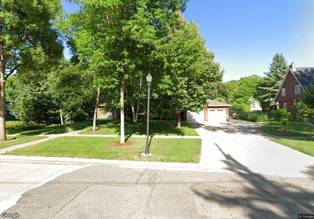 624 9th St S, Fargo, ND 58103 - photo 1