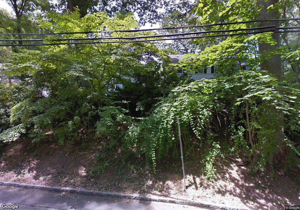 8 the Glenada, Roslyn, NY 11576 - photo 1