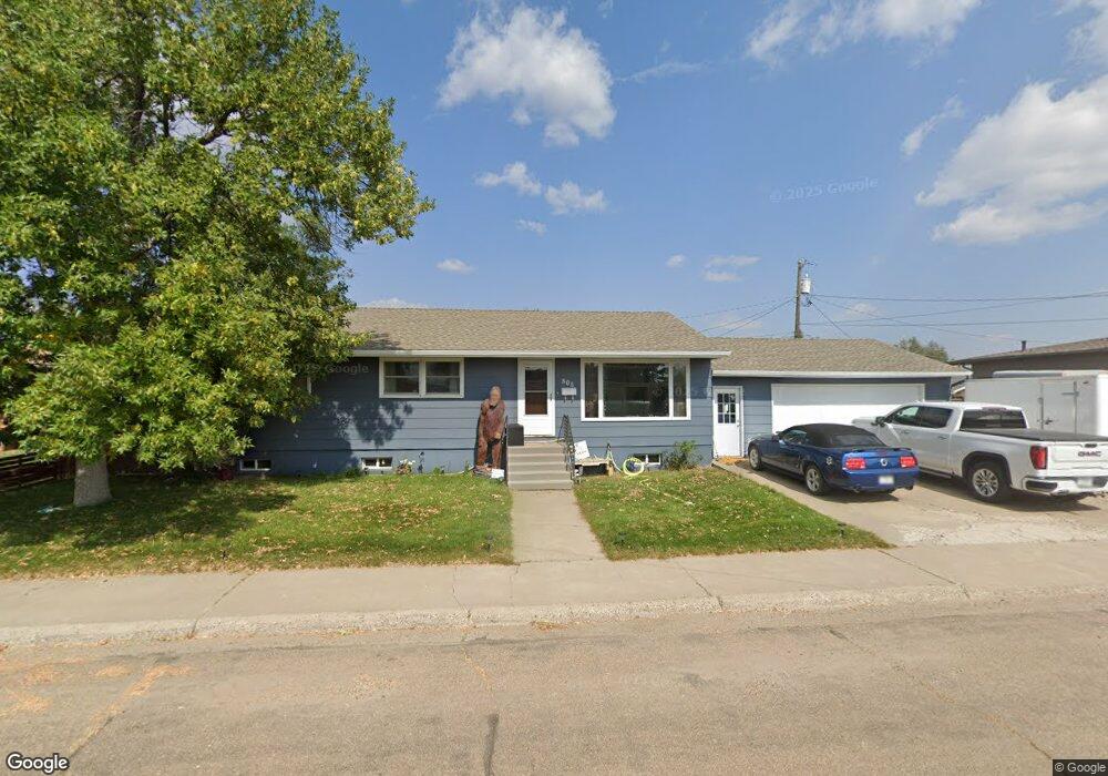 805 8th St, Havre, MT 59501 - photo 1