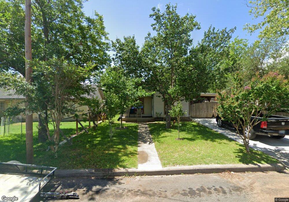 109 Shaw Ave, Fredericksburg, TX 78624 - photo 1