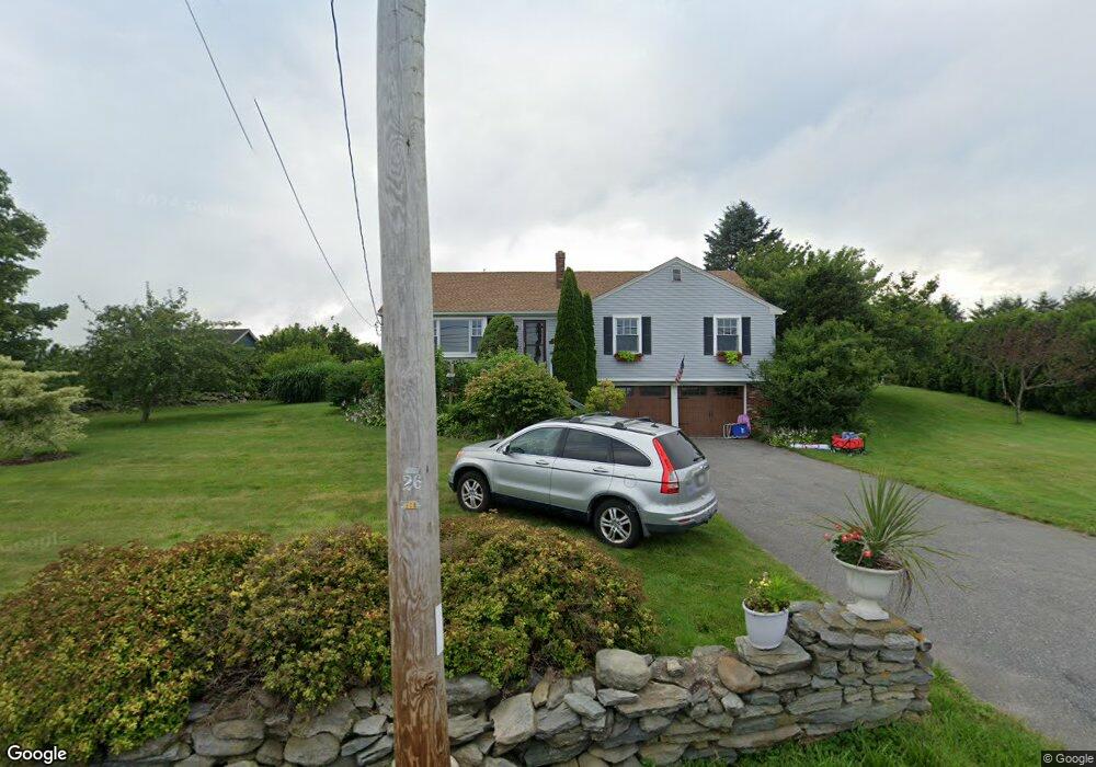 811 Mitchell's Ln, Middletown, RI 02842 - photo 1