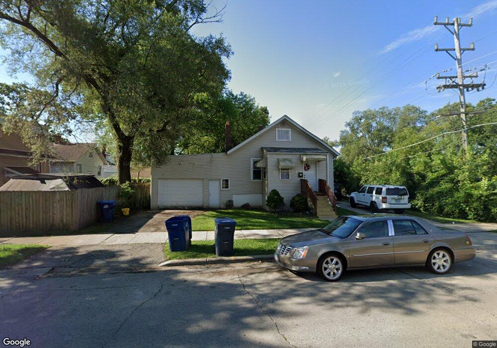 1115 W Ridgeland Ave, Waukegan, IL 60085 - photo 1