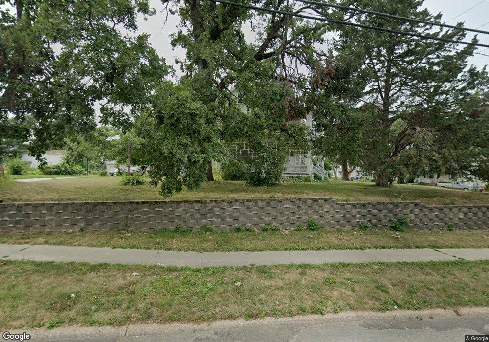 2300 J St SW, Cedar Rapids, IA 52404 - photo 1