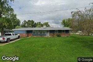 1 N Warren St, Argenta, IL 62501