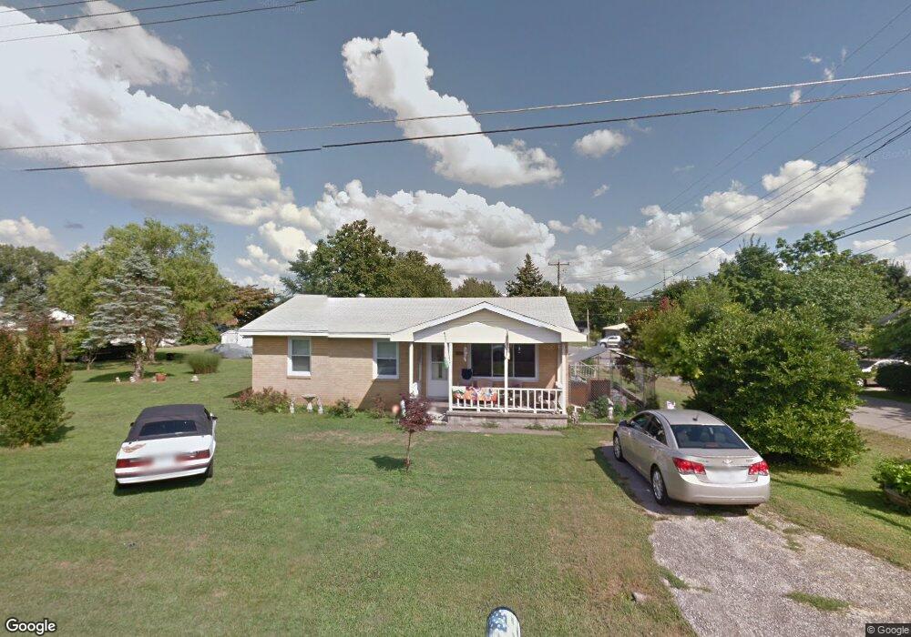 621 Vass Ln, Hopkinsville, KY 42240 - photo 1