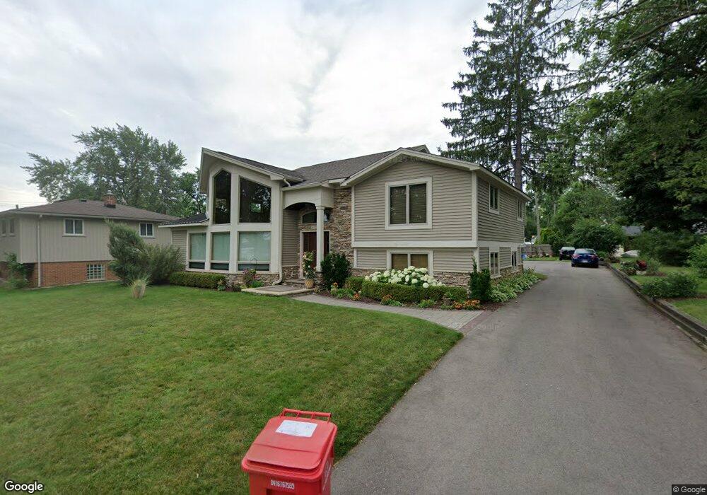 4320 Welland Dr, West Bloomfield, MI 48323 - photo 1