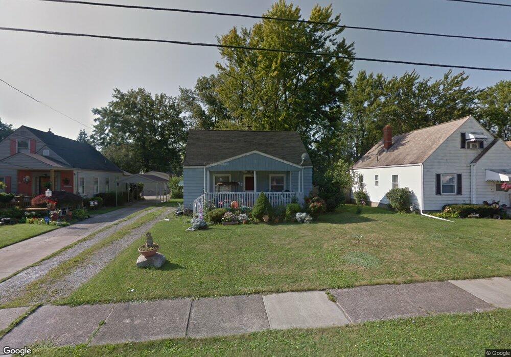 2572 E 37th St, Lorain, OH 44055 - photo 1