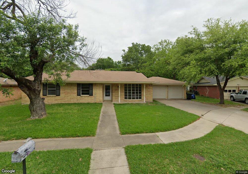 1504 Larue Cir, Ennis, TX 75119 - photo 1