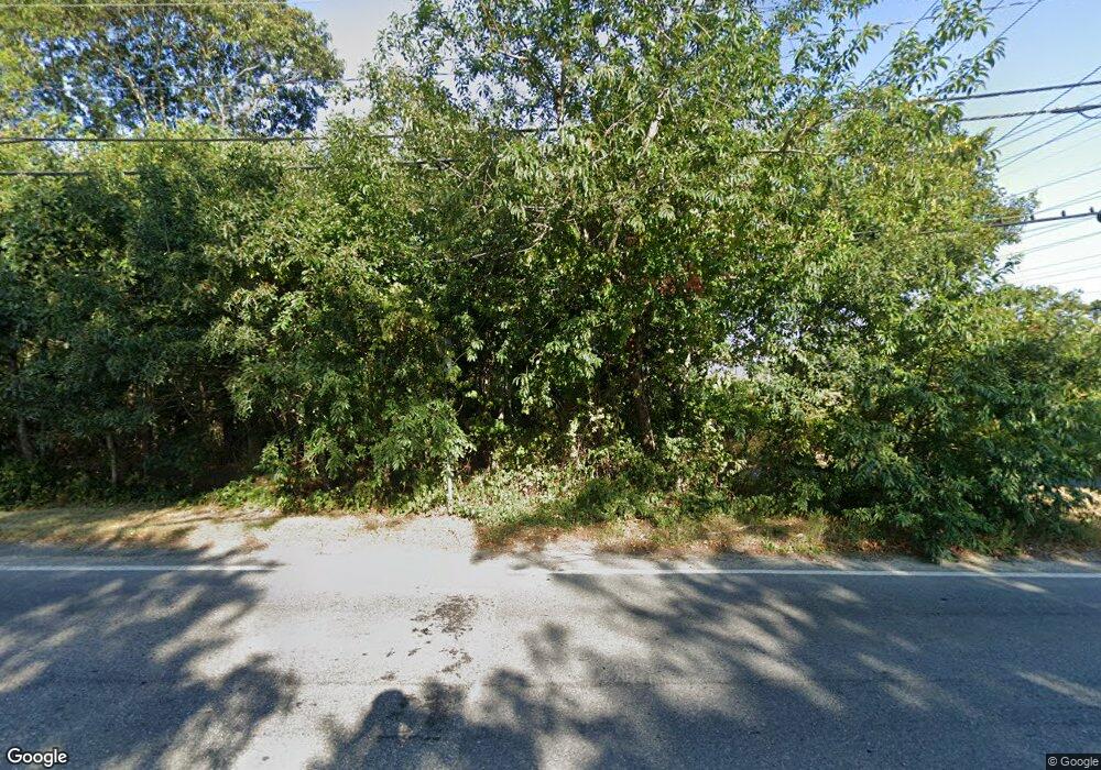 1337 Phinneys Ln, Hyannis, MA 2601 - photo 1