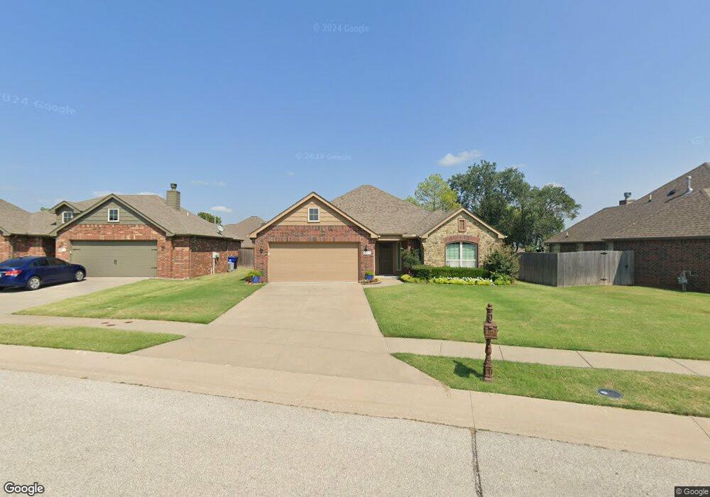 8205 S Gardenia Ave, Broken Arrow, OK 74011 - photo 1