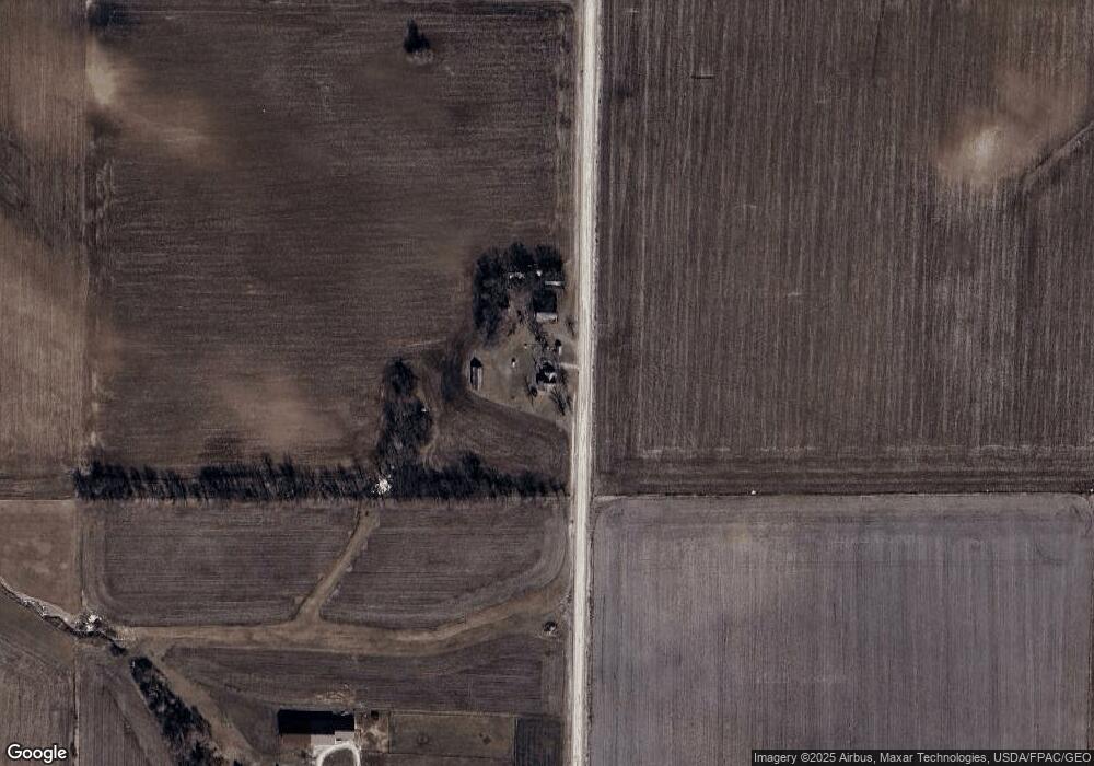 4718 Fairchild Rd, Center Point, IA 52213 - photo 1