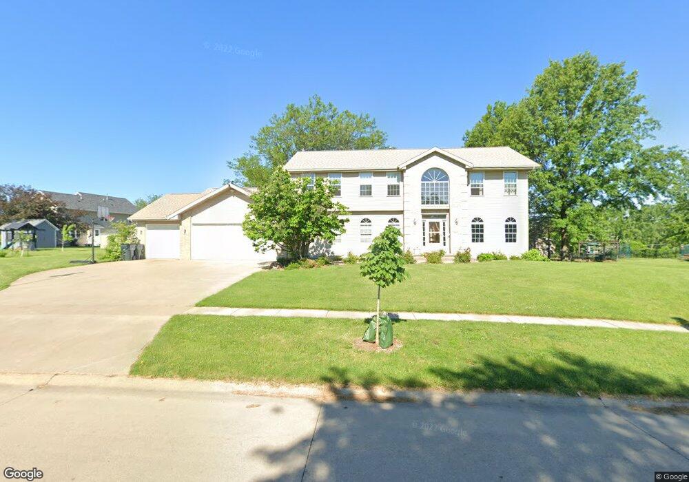 1826 29th St NW, Cedar Rapids, IA 52405 - photo 1