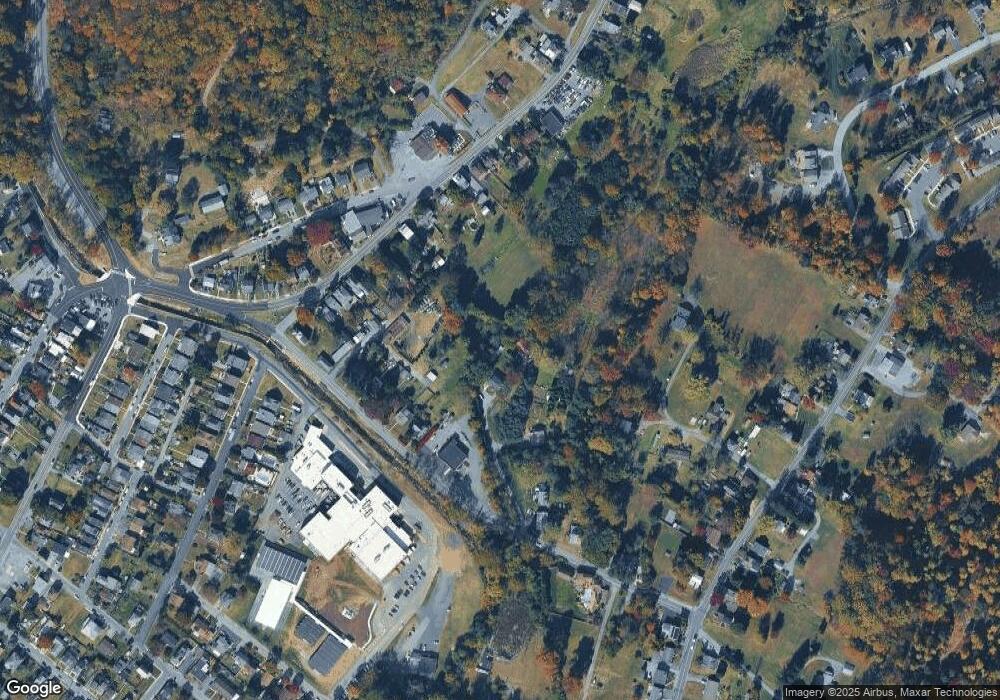 501 Exeter Rd, Reading, PA 19606 - photo 1