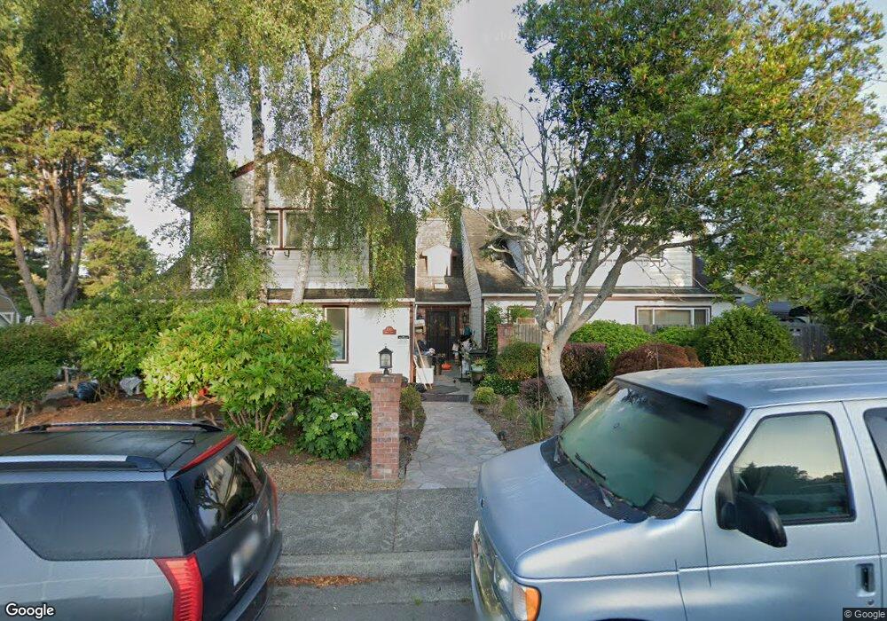 2315 Spruce St, Florence, OR 97439 - photo 1