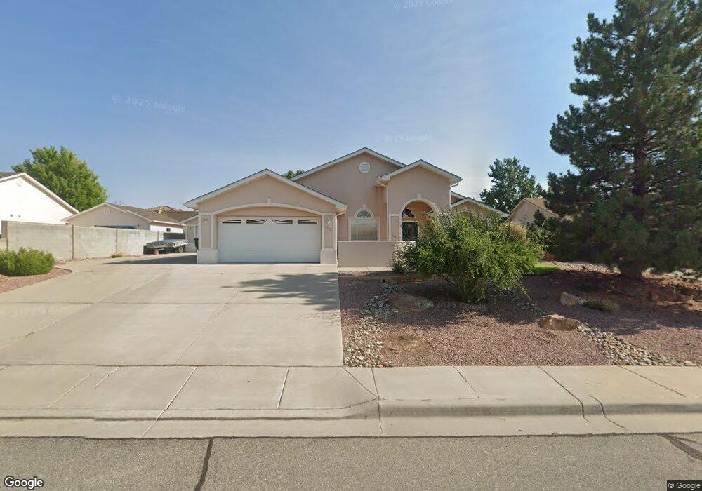 5002 Sandalwood Dr, Farmington, NM 87402 - photo 1