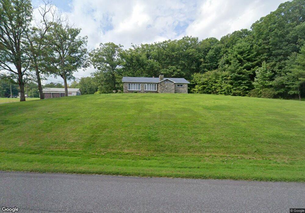 561 Rowland Rd, Greeley, PA 18425 - photo 1