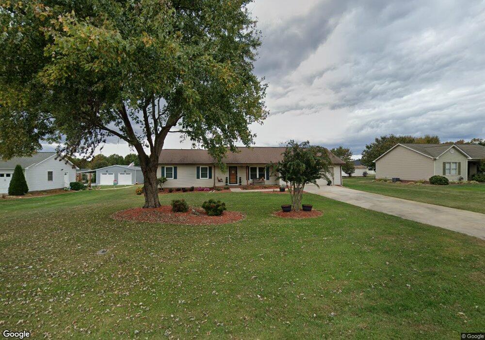 155 Elk Dr, Statesville, NC 28625 - photo 1