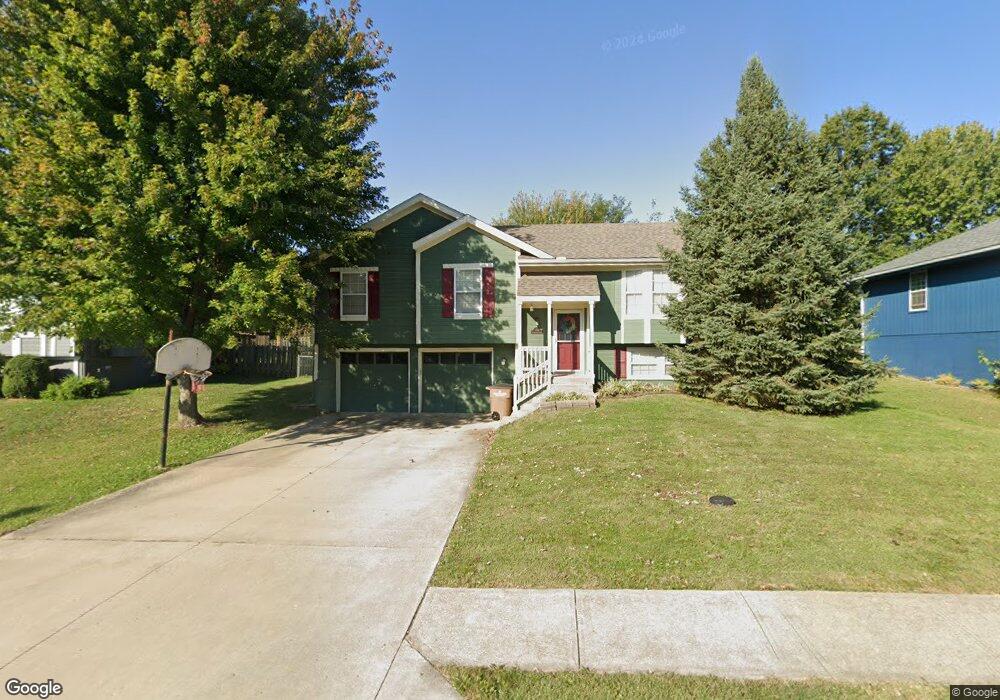 202 S Darrowby Dr, Raymore, MO 64083 - photo 1