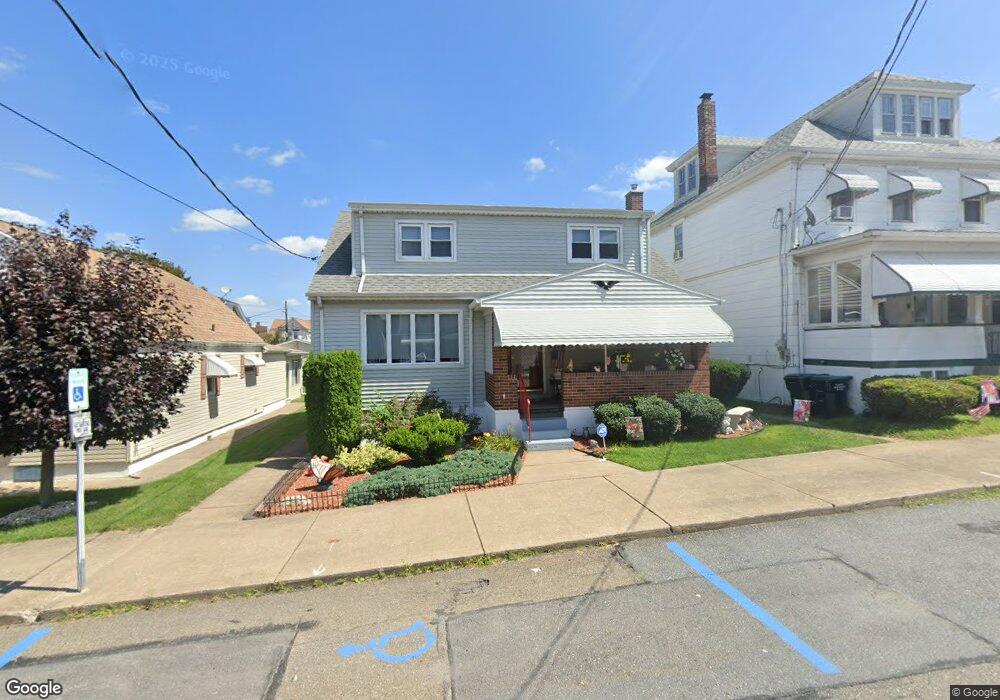 411 Putnam St, West Hazleton, PA 18202 - photo 1