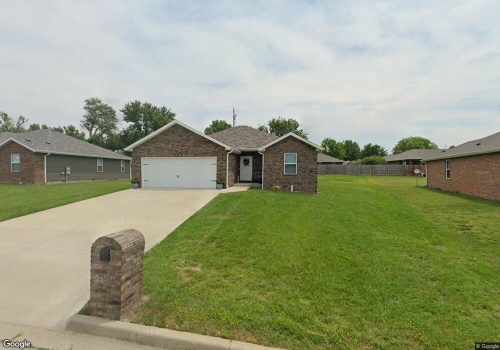 2060 Diego Ct, Bolivar, MO 65613 - photo 1