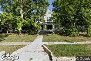 130 5th St, Carrollton, IL 62016