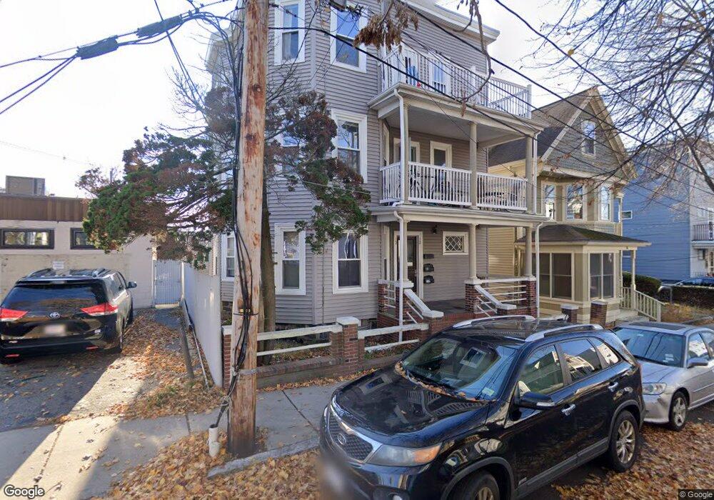 10 Moore St unit 3, Somerville, MA 02144 - photo 1