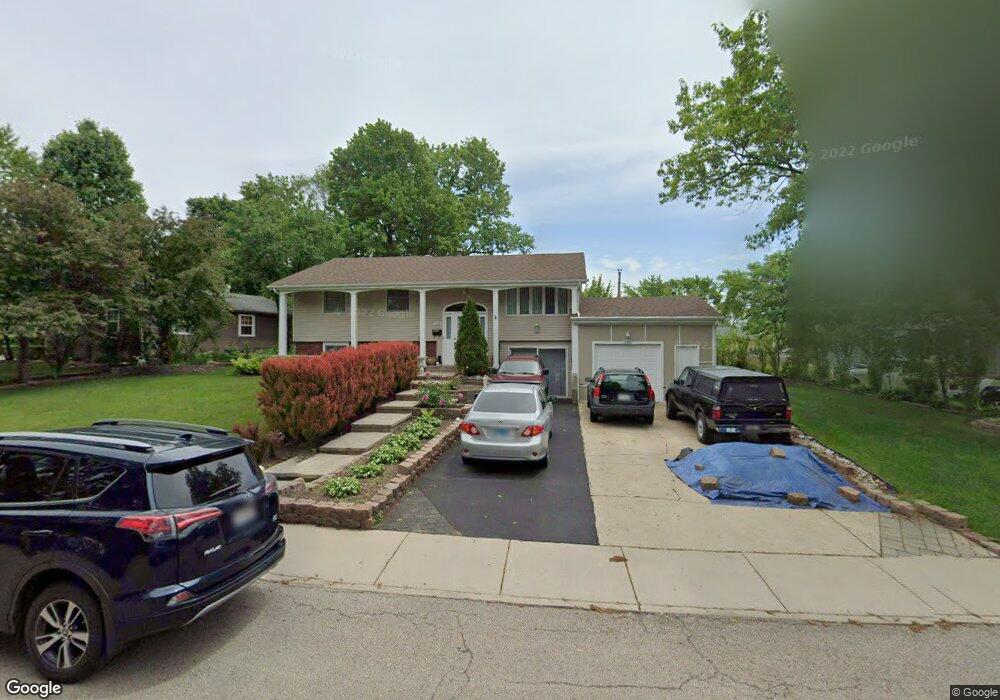 133 Pueblo Rd, Carpentersville, IL 60110 - photo 1