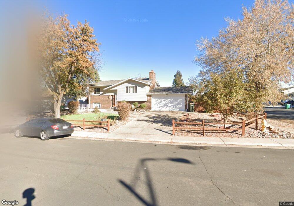 692 S Paris St, Aurora, CO 80012 - photo 1