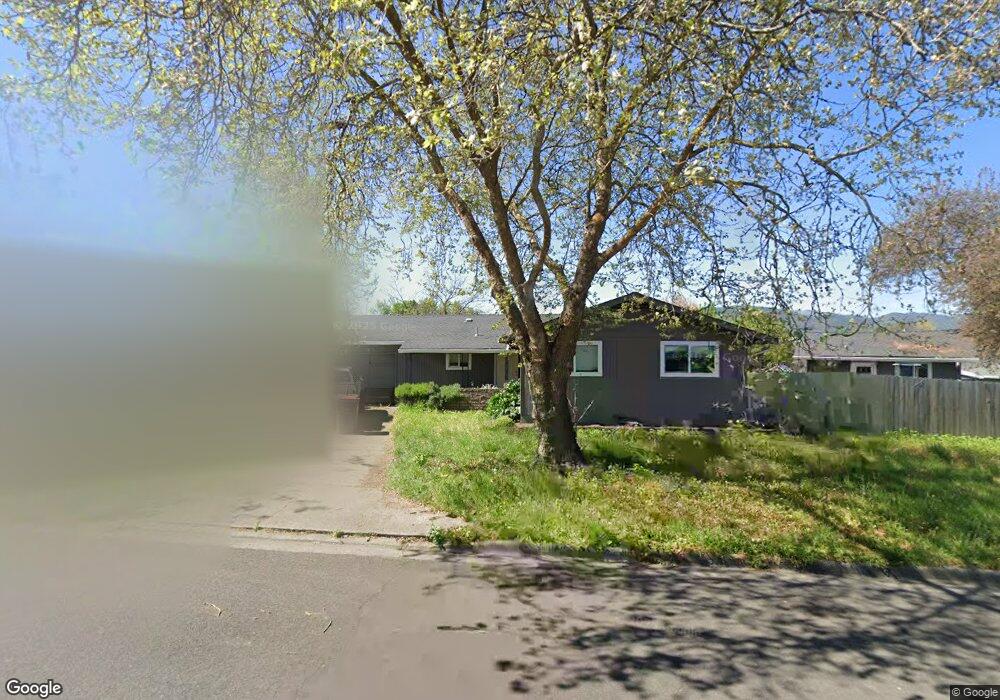 1321 Vista Dr, Central Point, OR 97502 - photo 1