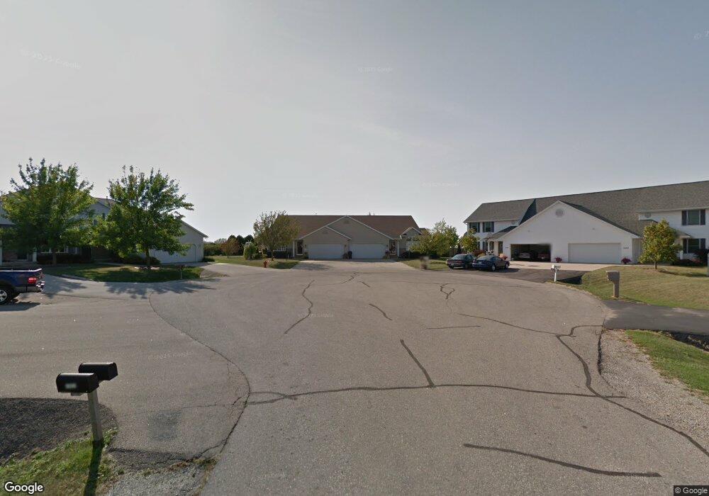 W3134 Glenbrooke Ct, Appleton, WI 54915 - photo 1