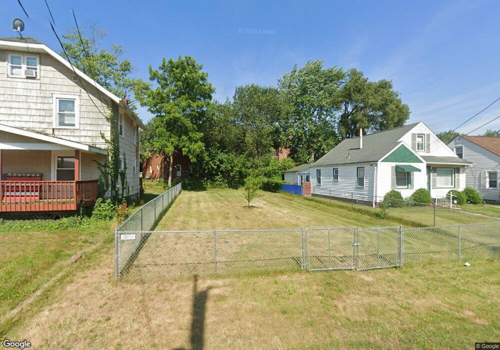 2007 Saint Elmo Ave NE, Canton, OH 44714 - photo 1