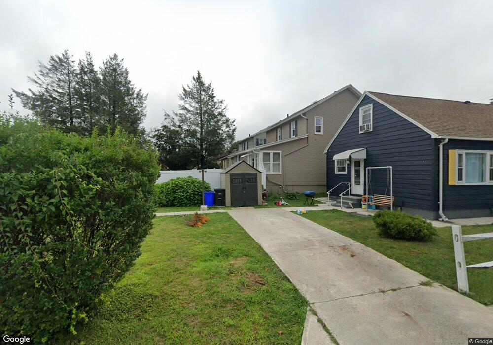 1013 E Chestnut St, Hazleton, PA 18201 - photo 1