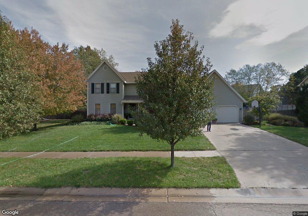 3338 SW Alameda Dr, Topeka, KS 66614 - photo 1