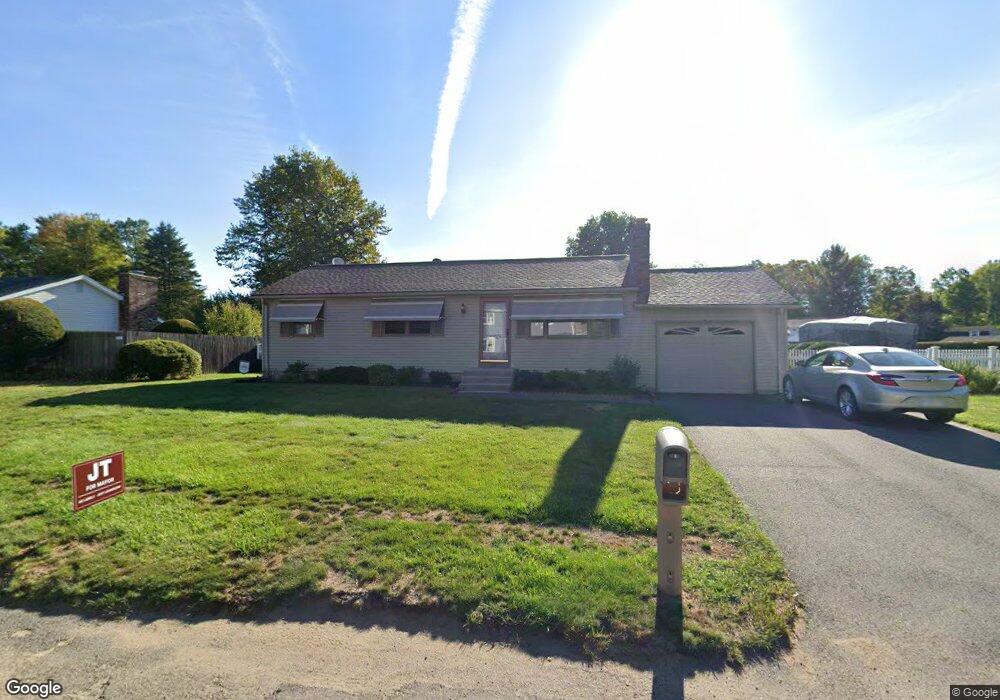 24 Pinebrook Dr, Easthampton, MA 01027 - photo 1