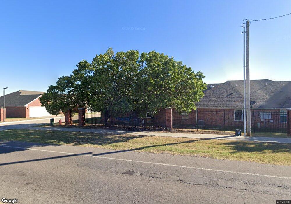 1711 W Macarthur St, Shawnee, OK 74804 - photo 1