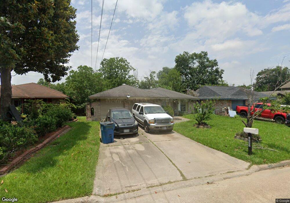 1942 Rainy River Dr, Houston, TX 77088 - photo 1